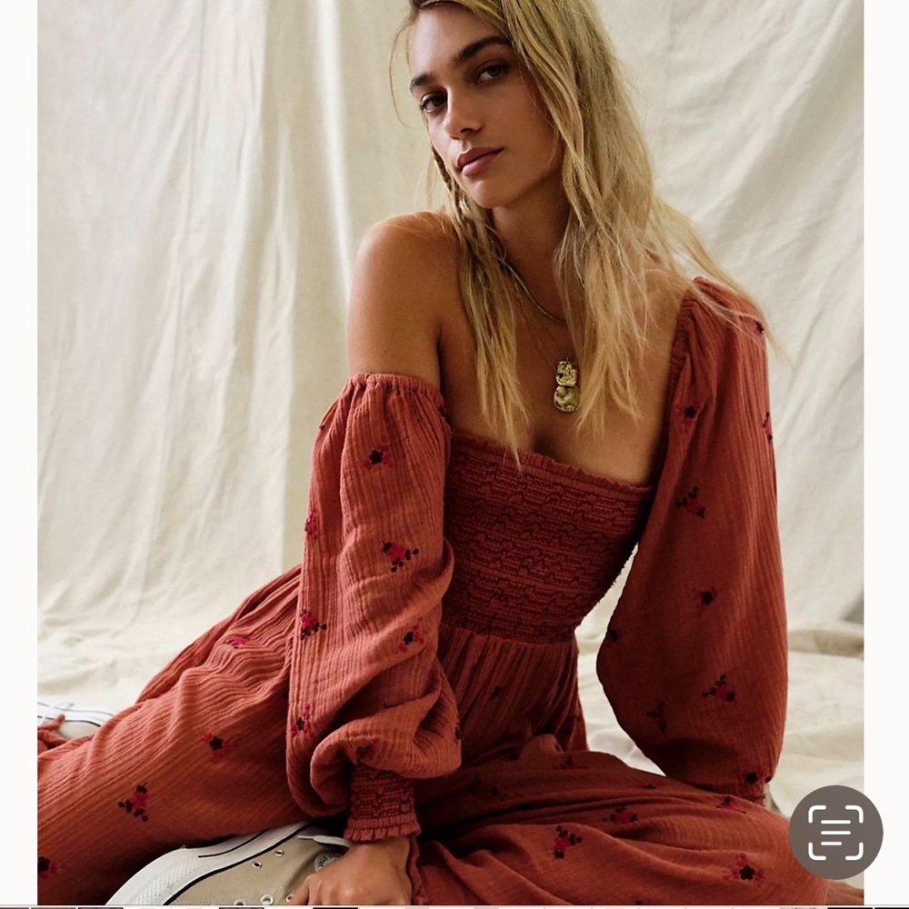 BNWT 💫Dahlia Embroidered Jumpsuit  size SMALL by FREE PEOPLE 🌙